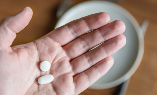 AXIM_home_blog_acetaminophen vs ibuprofen